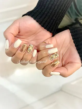 ミディアム Nailsalon M-crystalのネイルデザイン