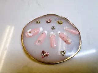 ネイル Queeens nailのネイルデザイン