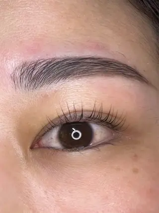 マツエク・マツパ ルナクレスタ 🌙代表Mikiの眉毛・アイブロウイメージ