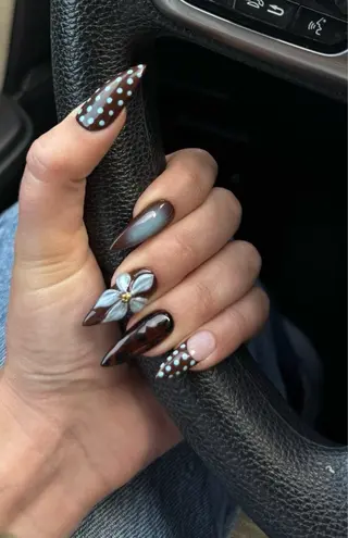 ネイル Cloudy Chan 歌舞伎町のネイルデザイン