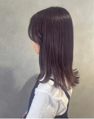 セミロング カラー 唐澤 千尋のヘアスタイル