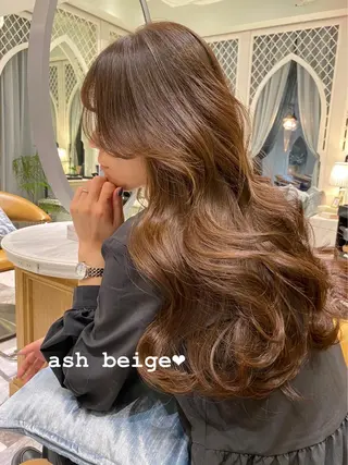 ロング Kanami/韓国風 /艶カラーのヘアスタイル