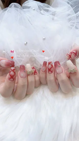 ネイル classic 新横浜所属・山田 暉のネイルデザイン