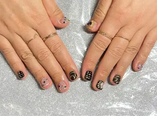 ネイル VIERU 🌈🎀💖のネイルデザイン