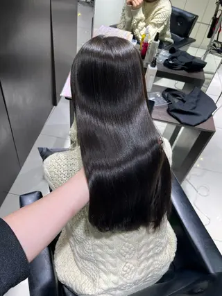 セミロング 𝒔𝒂𝒚𝒂🫧 /艶カラーのヘアスタイル