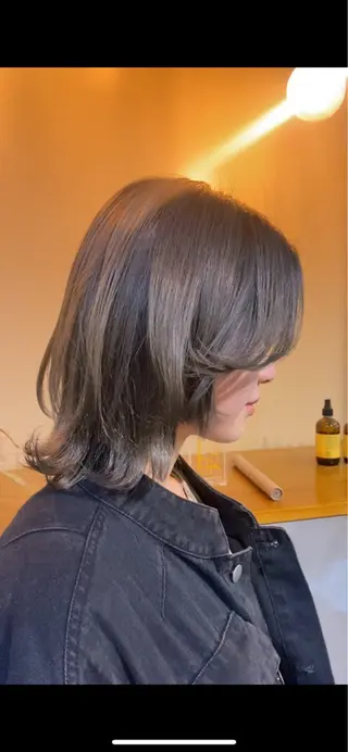 ミディアム カラー オリーブベージュ 🫒🩶Rianaのヘアスタイル