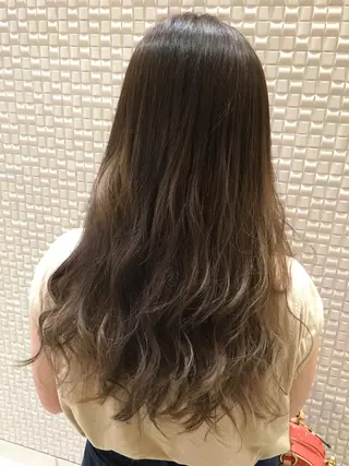 ロング カラー scene.池袋所属・scene. haraのヘアスタイル