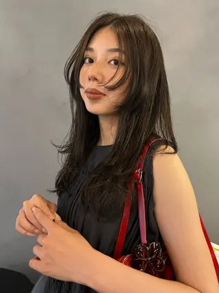 セミロング カラー KOCHAB本山所属・三谷 はるなのヘアスタイル