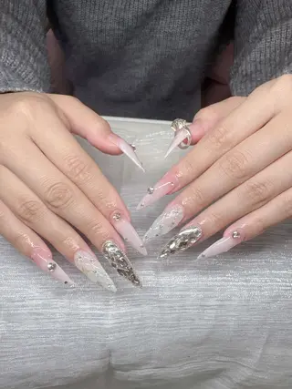 ネイル Lee Nailsのネイルデザイン