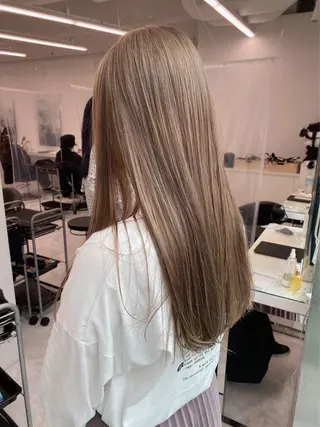 セミロング トレンドモテカラー 🩷色落ちまで可愛くのヘアスタイル