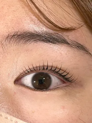 マツエク・マツパ Cure所属・三澤 朱里の眉毛・アイブロウイメージ