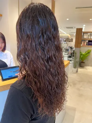 ロング パーマ 中山 優里のヘアスタイル