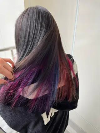 ミディアム カラー 羽エクステ🩷 🤍まき🤍のヘアスタイル