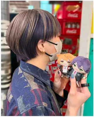 ショート カラー GARU-ガル-所属・TSUNO🦖 派手髪/オタク美容師のヘアスタイル