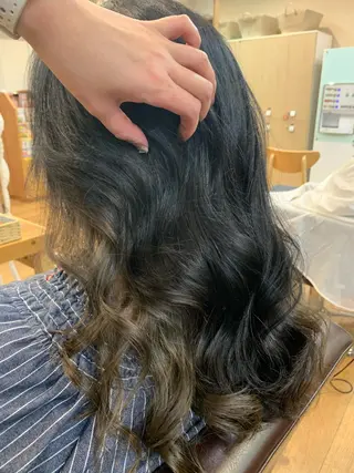 ロング カラー yuri🌼 NUMBER 天王寺のヘアスタイル