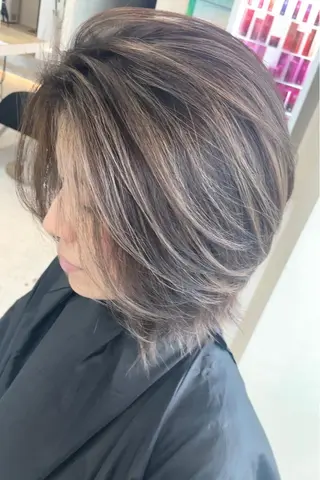 ミディアム カラー Lia所属・皆木 智晴のヘアスタイル