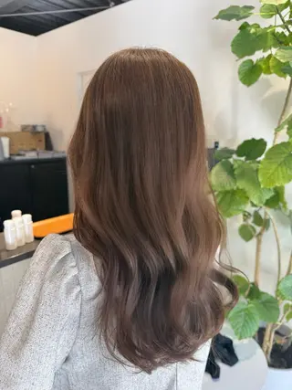 ロング 井手上 陽菜のヘアスタイル