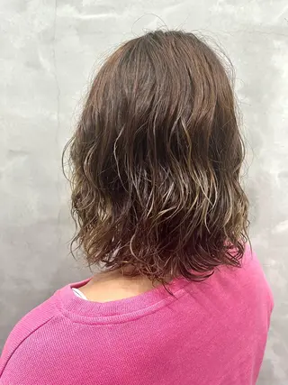 ミディアム パーマ 山本 佳奈のヘアスタイル