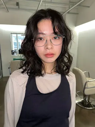 ミディアム レイヤー/ケアパーマ /ニュアンス/モードのヘアスタイル