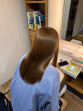 セミロング afloatkobe所属・美髪/髪質改善 川口凌弥のヘアスタイル