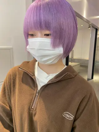 ショート カラー パーマ 🎨ハイトーン/ 切りっぱなし みつきのヘアスタイル