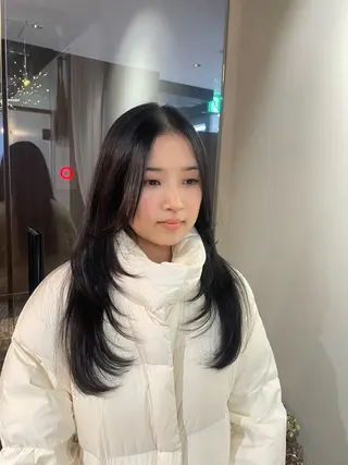 ロング カラー 山下 悠月のヘアスタイル