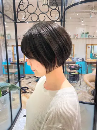 ショート ストンボブ/レイヤー 艶カラー💎ヒデジのヘアスタイル