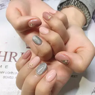 ネイル Guarendo錦糸町店所属・ガレンドウ 白澤 愛子のネイルデザイン