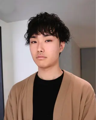 メンズ アイブロウ Qin shaire salon 原宿verno店所属・【センターパート】 ETO／江藤翼の眉毛・アイブロウイメージ