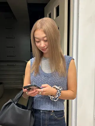 カラー moeka 表参道のヘアスタイル