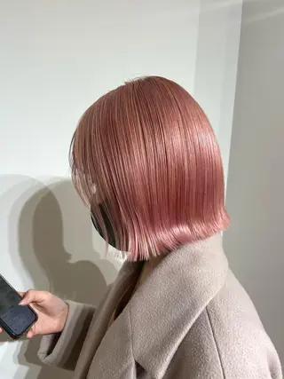 ミディアム カラー ⭐ハイトーンブリーチ ミルクティーピンクのヘアスタイル