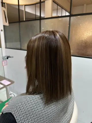 カラー Miki .のヘアスタイル