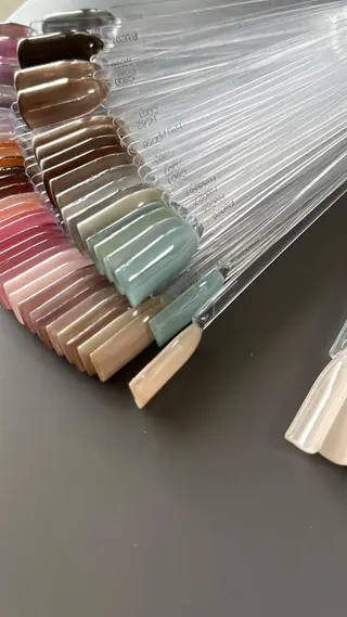 ネイル cie/42° NIJINAのネイルデザイン