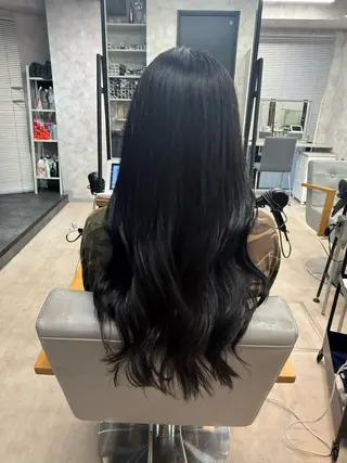 ロング カラー Afinar／ Yuzumiのヘアスタイル