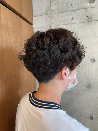 ショート パーマ CRESCENDO 山本樹カットカラーのヘアスタイル