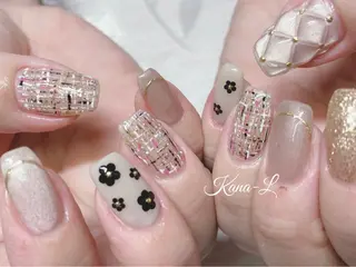 ネイル 芦辺 香奈のネイルデザイン