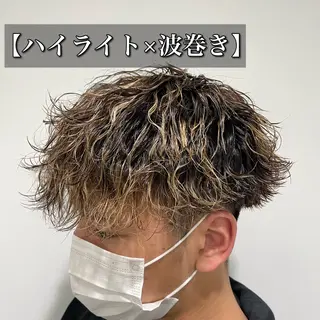 ショート カラー パーマ ヘアアレンジ メンズ 艶カラー の達人のヘアスタイル