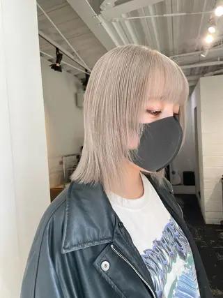 ミディアム カラー パーマ ヘアアレンジ メンズ キッズ ネイル マツエク・マツパ アイブロウ 艶ハイトーン/ヘア アレンジAYAKAのヘアスタイル