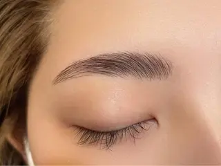 アイブロウ 笠井 彩花のマツエク・マツパデザイン