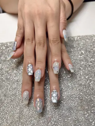 ネイル Guarendo錦糸町店所属・ガレンドウ 白澤 愛子のネイルデザイン