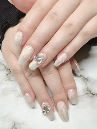 ネイル Odon Beauty  nail  salon所属・VIP TRENDYのネイルデザイン
