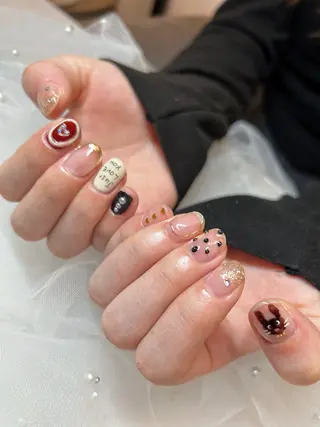 ネイル takara nail所属・takara射水高岡 マグネット韓国ポップのネイルデザイン