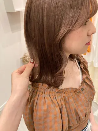 セミロング オオタ ユキのヘアスタイル