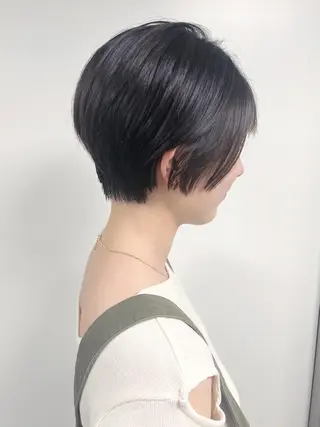 ショート morio from london所属・松岡彩華 ボブ /グレージュのヘアスタイル