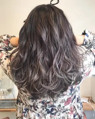 セミロング カラー chill out 南塚口本店のヘアスタイル