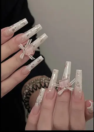 ネイル AB マツエクネイルサロンのネイルデザイン