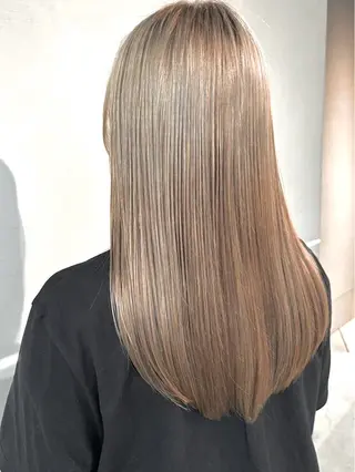 ロング カラー 甲斐 歩乃佳のヘアスタイル