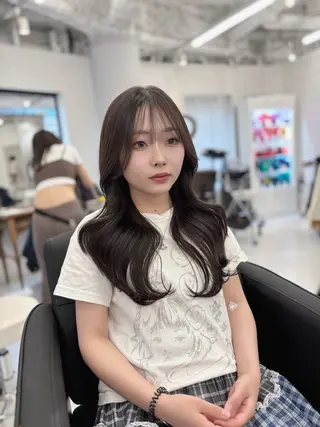 セミロング カラー 赤みなしカラー/梅田 /レイヤー/IORIのヘアスタイル