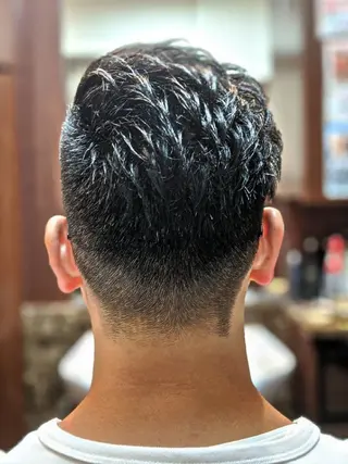 ショート 田知本 遼のヘアスタイル