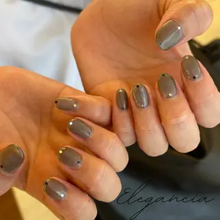 ネイル Elegancia. Hiromiのネイルデザイン